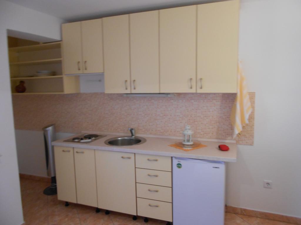 Apartments Luvi Τρογκίρ Δωμάτιο φωτογραφία