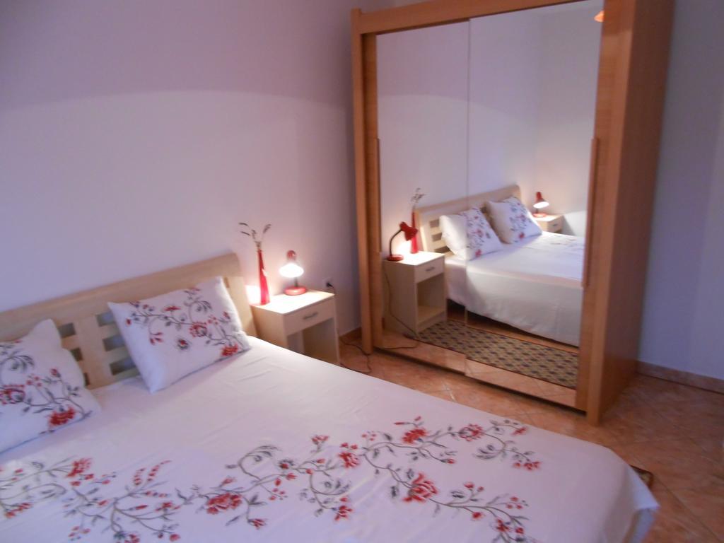Apartments Luvi Τρογκίρ Δωμάτιο φωτογραφία