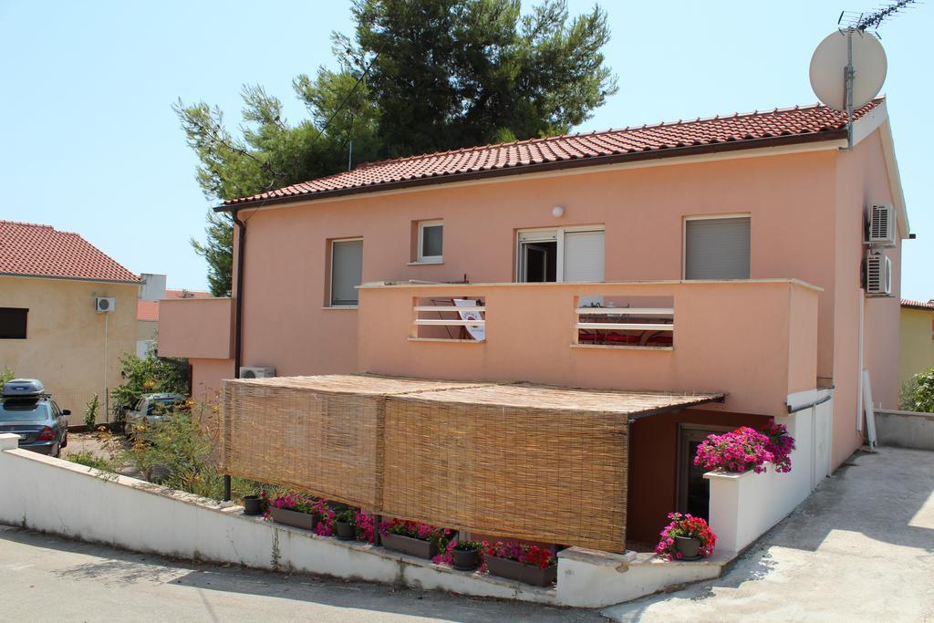 Apartments Luvi Τρογκίρ Εξωτερικό φωτογραφία